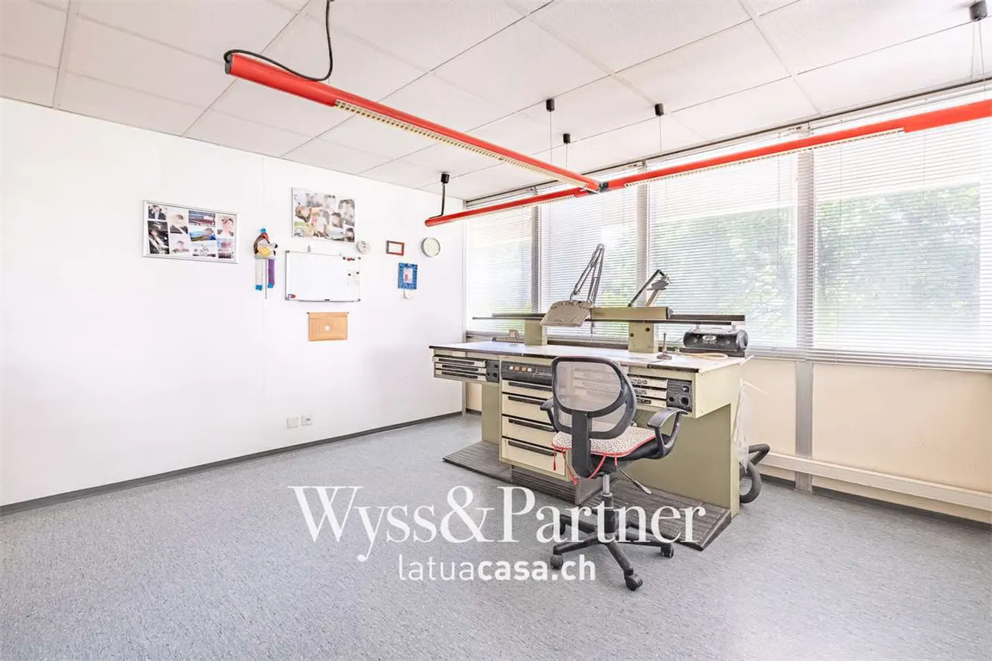 Locarno - praktisches und geräumiges Büro - Foto 8 von 9