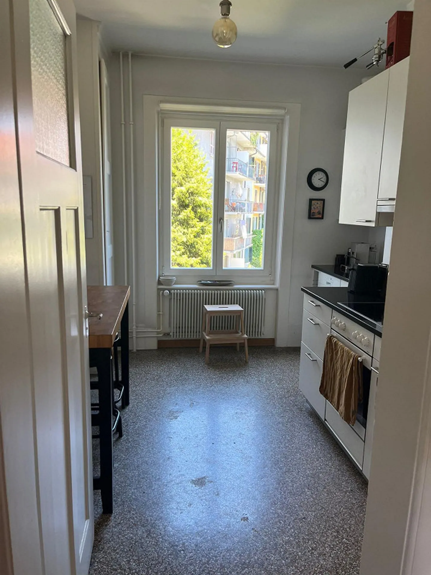 Appartement ancien de 3,5 pièces à sous-louer à partir d'août 2026 jusqu'à environ mars 2027 - Photo 4 sur 6