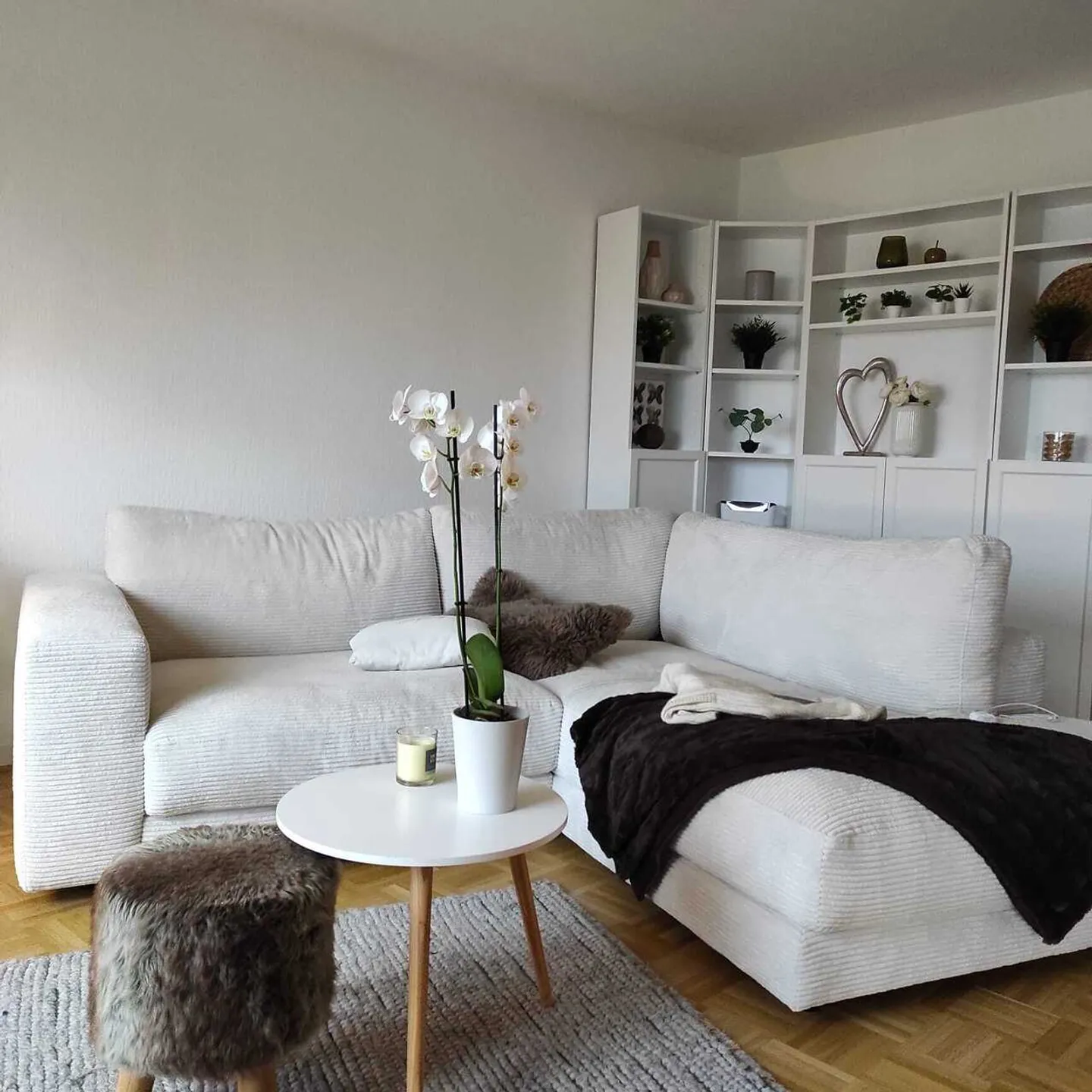 Bel appartement de 3,5 pièces récemment rénové à Neyruz. - Foto 3 von 12