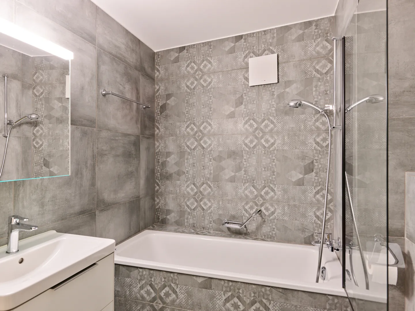 Bel appartement de 3,5 pièces récemment rénové à Neyruz. - Foto 6 von 12