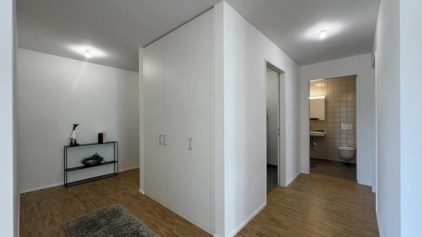 Appartamento moderno con loggia - Foto 4 di 5