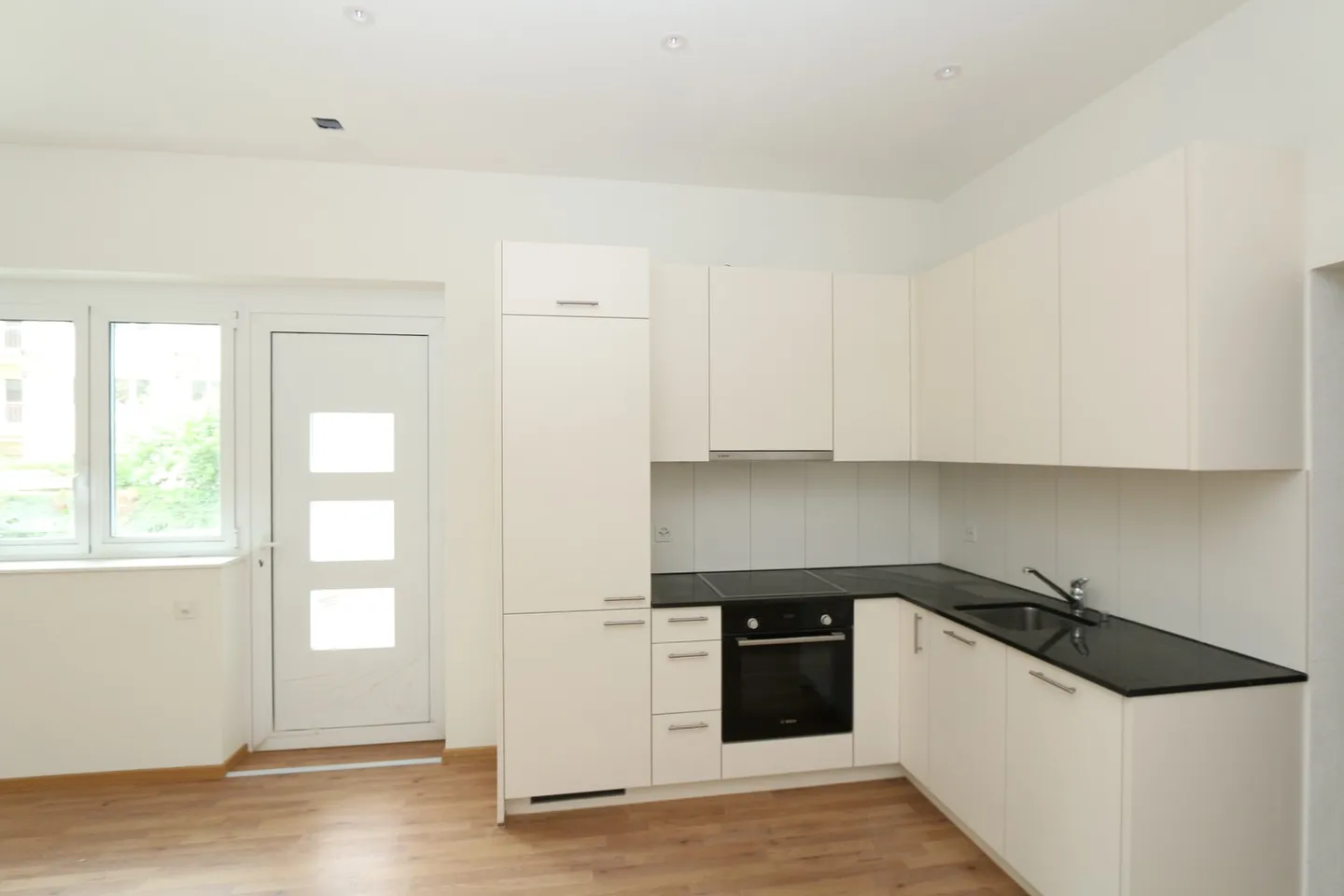Superbe appartement rénové !! - Photo 2 sur 6