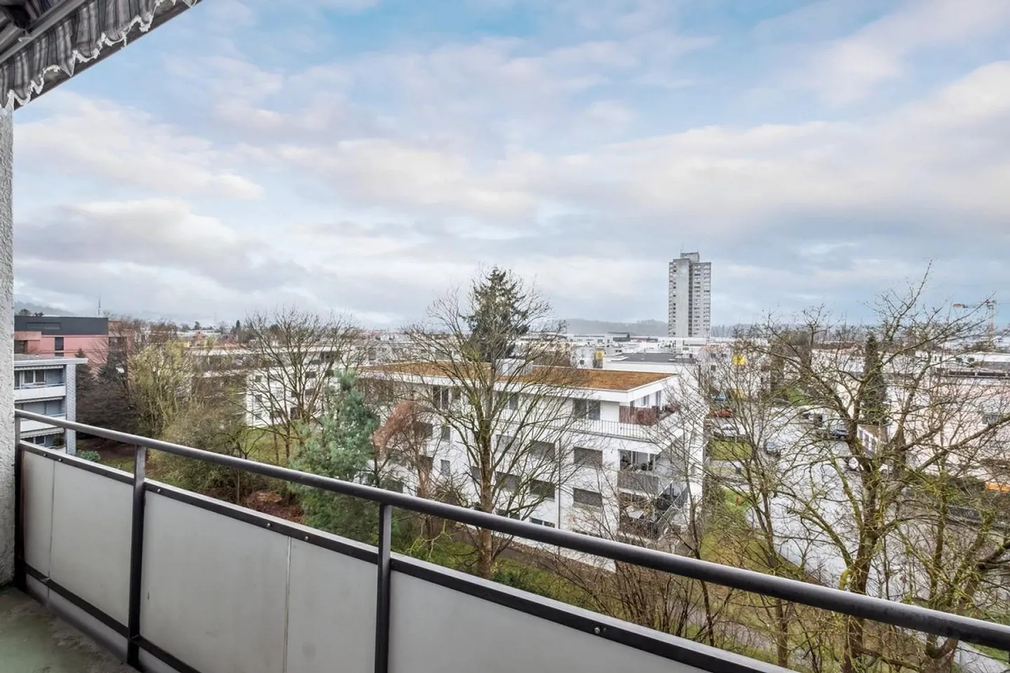 2 Room Apartment - Photo 9 of 10
