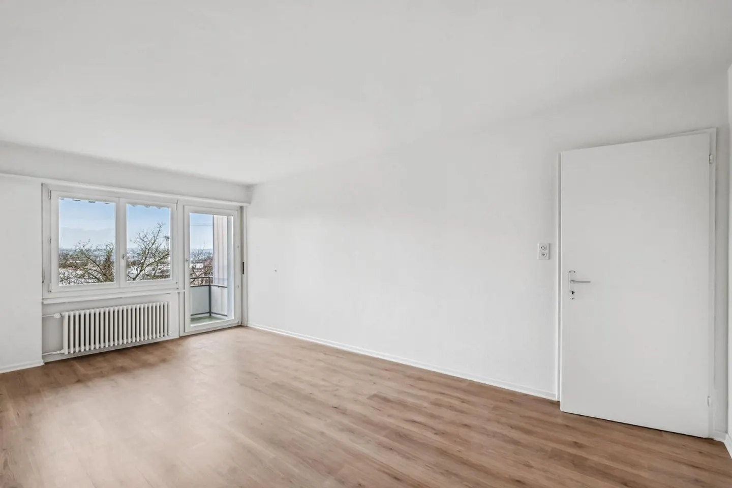 2 Room Apartment - Photo 5 of 10