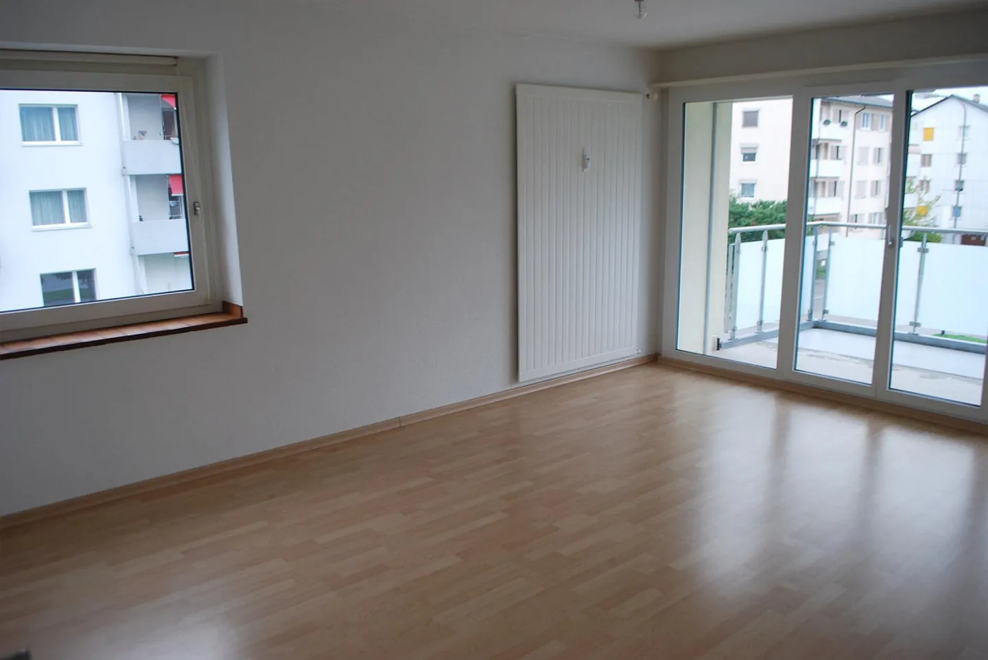 Appartamento luminoso e moderno con grande balcone - Foto 5 di 7