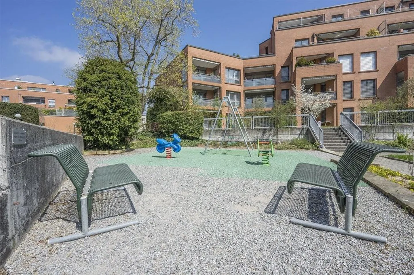 "Ziegelei-Märit": belle et spacieuse appartement de 4.5 pièces au 3ème étage - Photo 3 sur 11