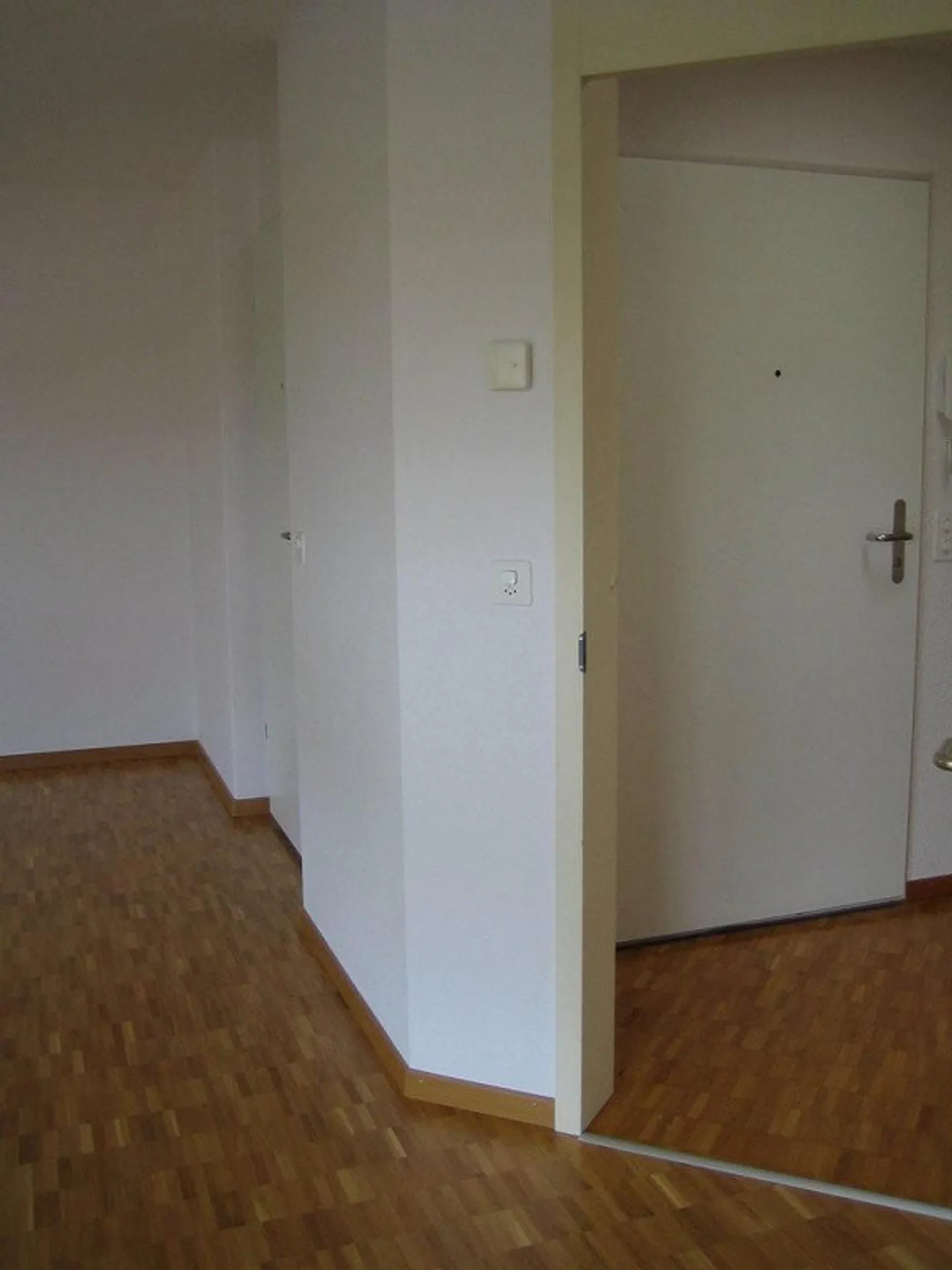 "Ziegelei-Märit": belle et spacieuse appartement de 4.5 pièces au 3ème étage - Photo 7 sur 11