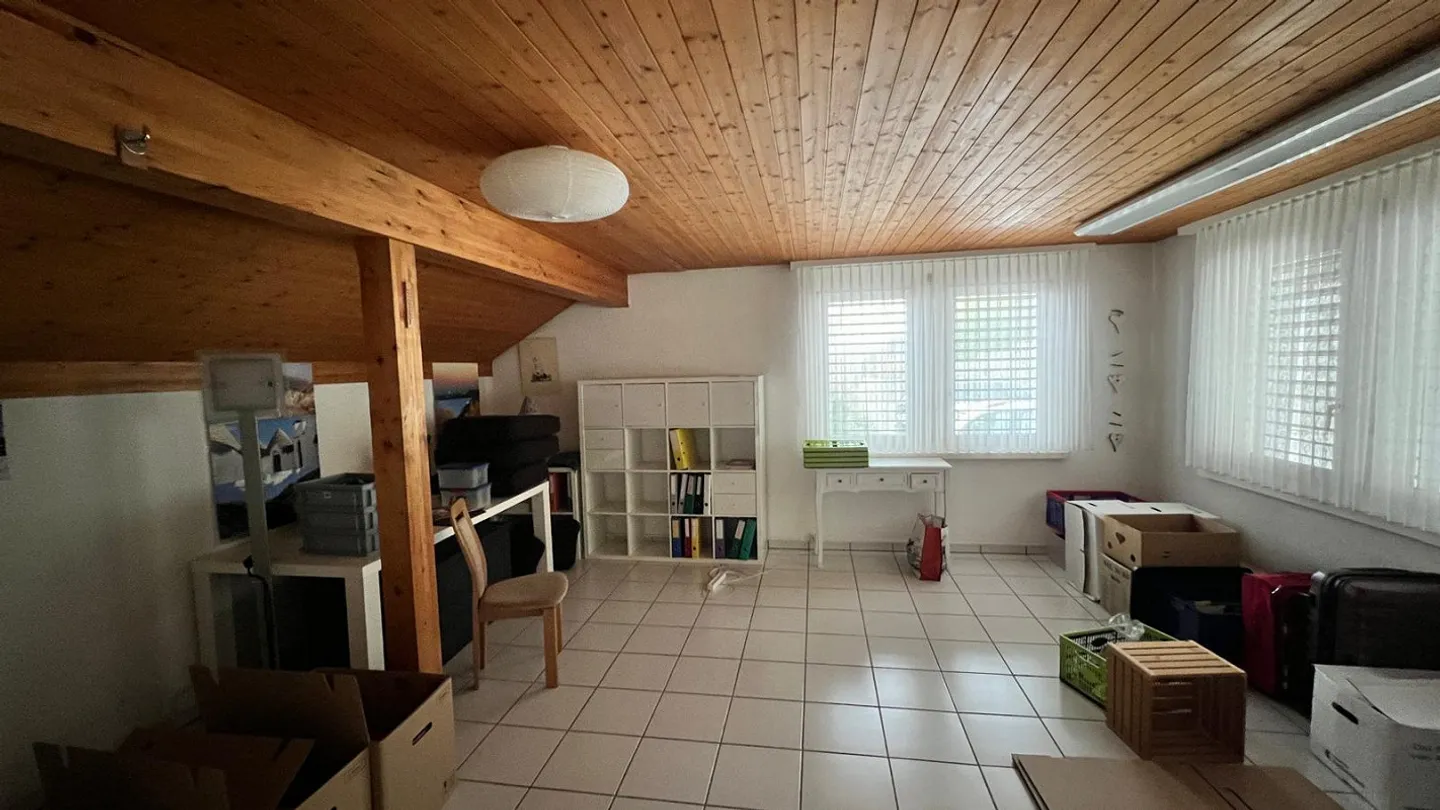 Ampia casa unifamiliare con panorama alpino a Egolzwil - Foto 9 di 13