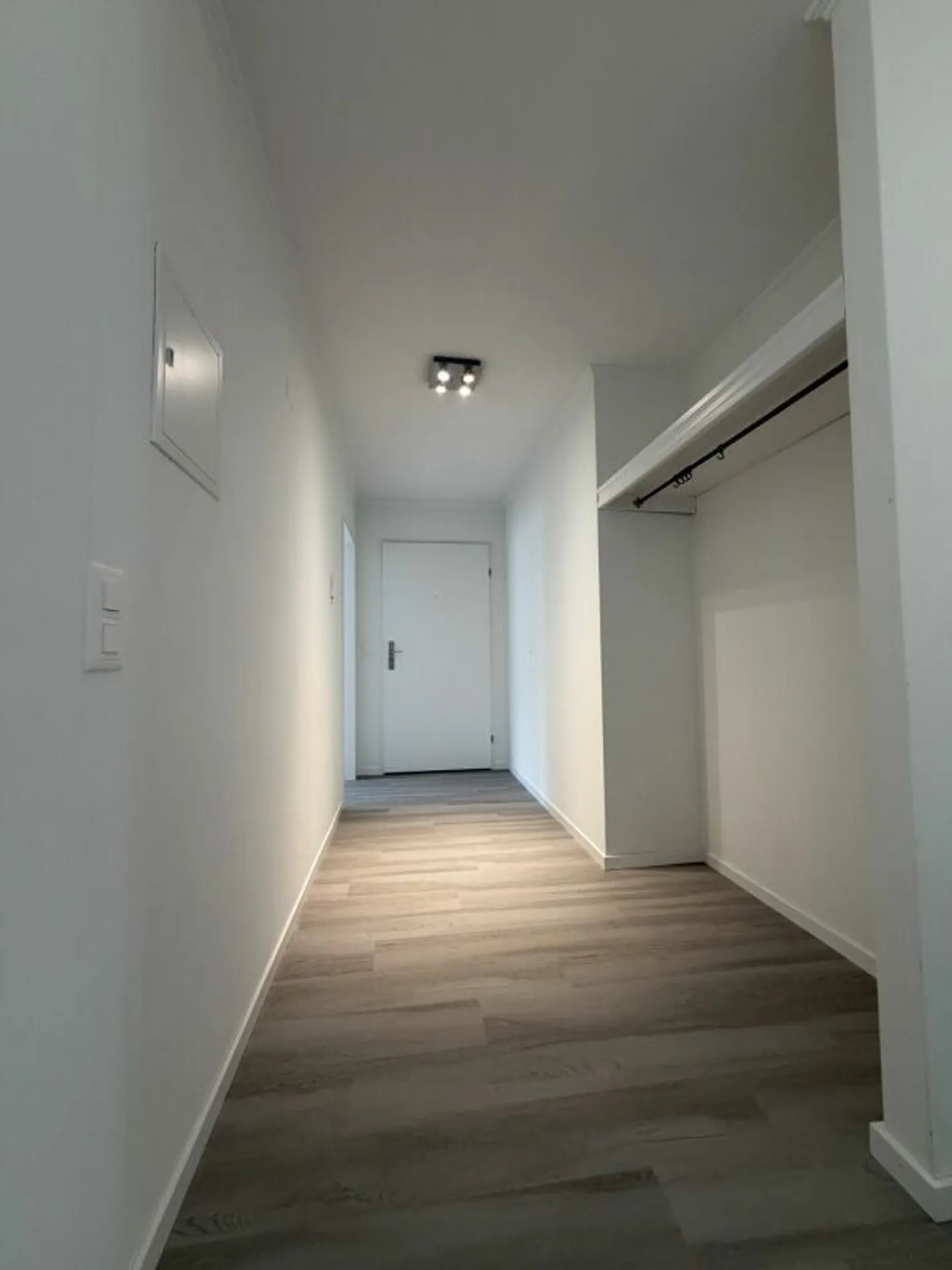 FELICITÀ FAMILIARE CON AMPIO SPAZIO E UFFICIO - Foto 10 di 13