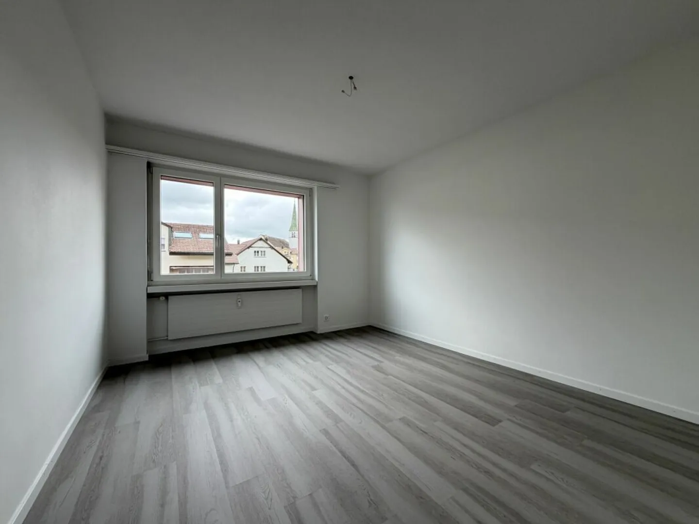 FELICITÀ FAMILIARE CON AMPIO SPAZIO E UFFICIO - Foto 7 di 13