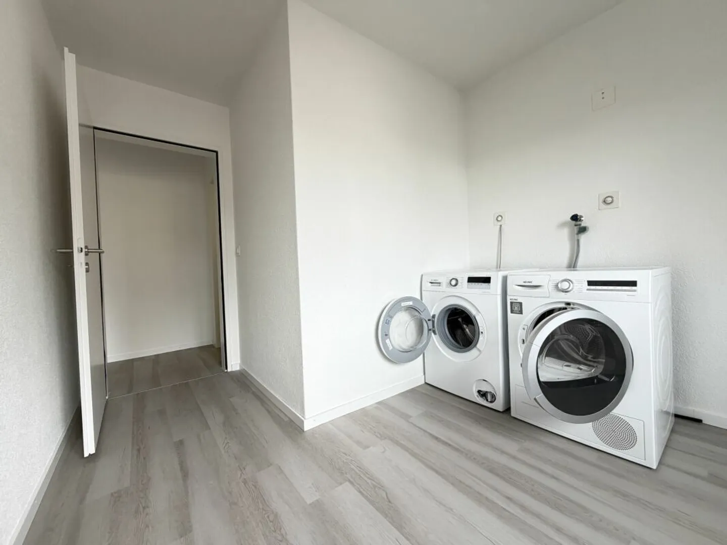 FELICITÀ FAMILIARE CON AMPIO SPAZIO E UFFICIO - Foto 13 di 13