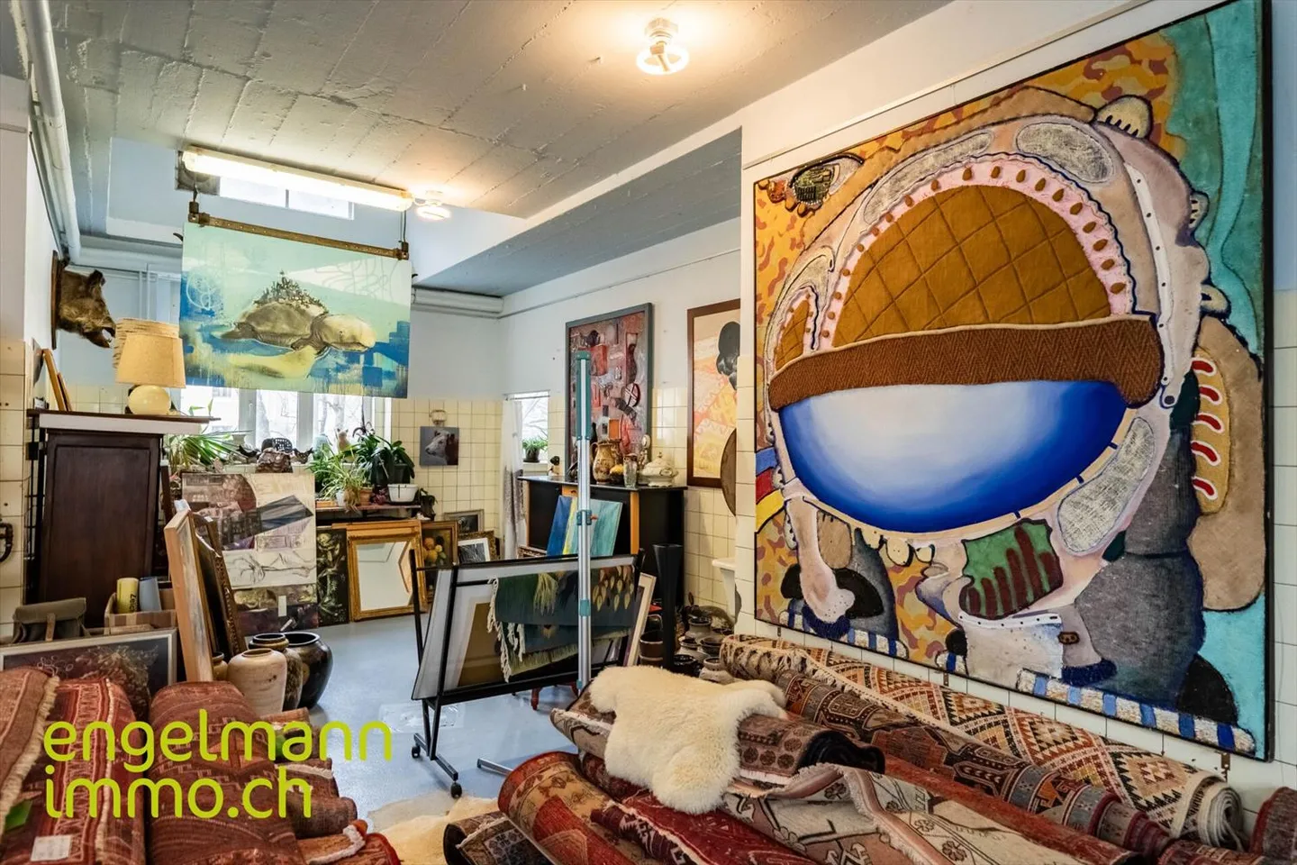 Village house with 6.5-room apartment, shop and annexes - Photo 6 of 13