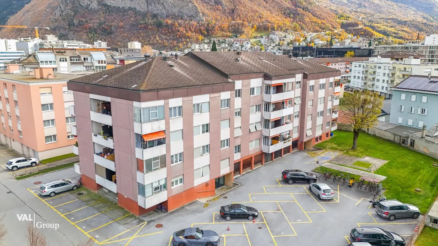 Living with Comfort and View - 4.5-Room Apartment in the Best Location of Visp - Photo 8 of 11