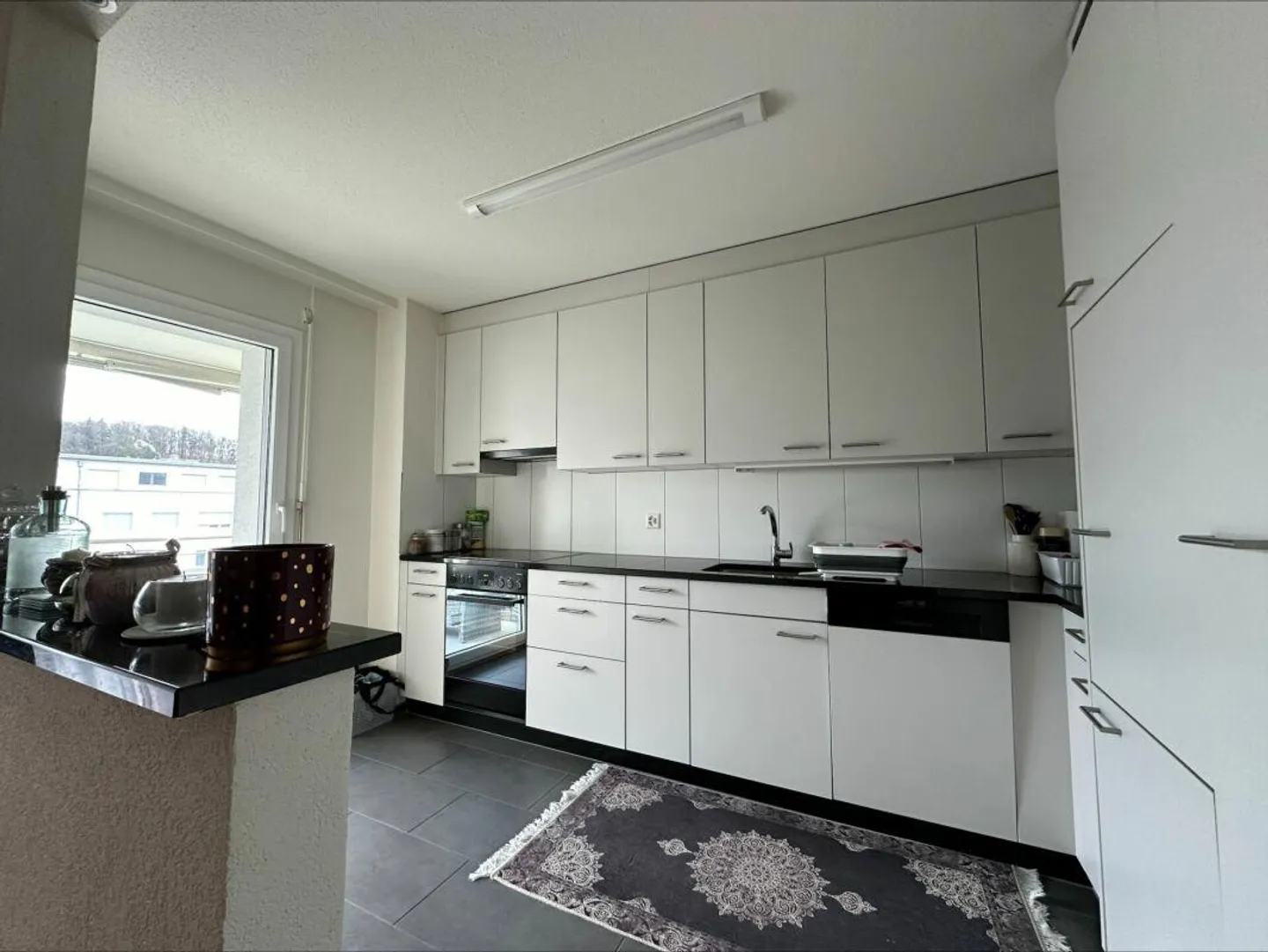 Appartement 3.5 pièces bien entretenu avec balcon - Photo 2 sur 9