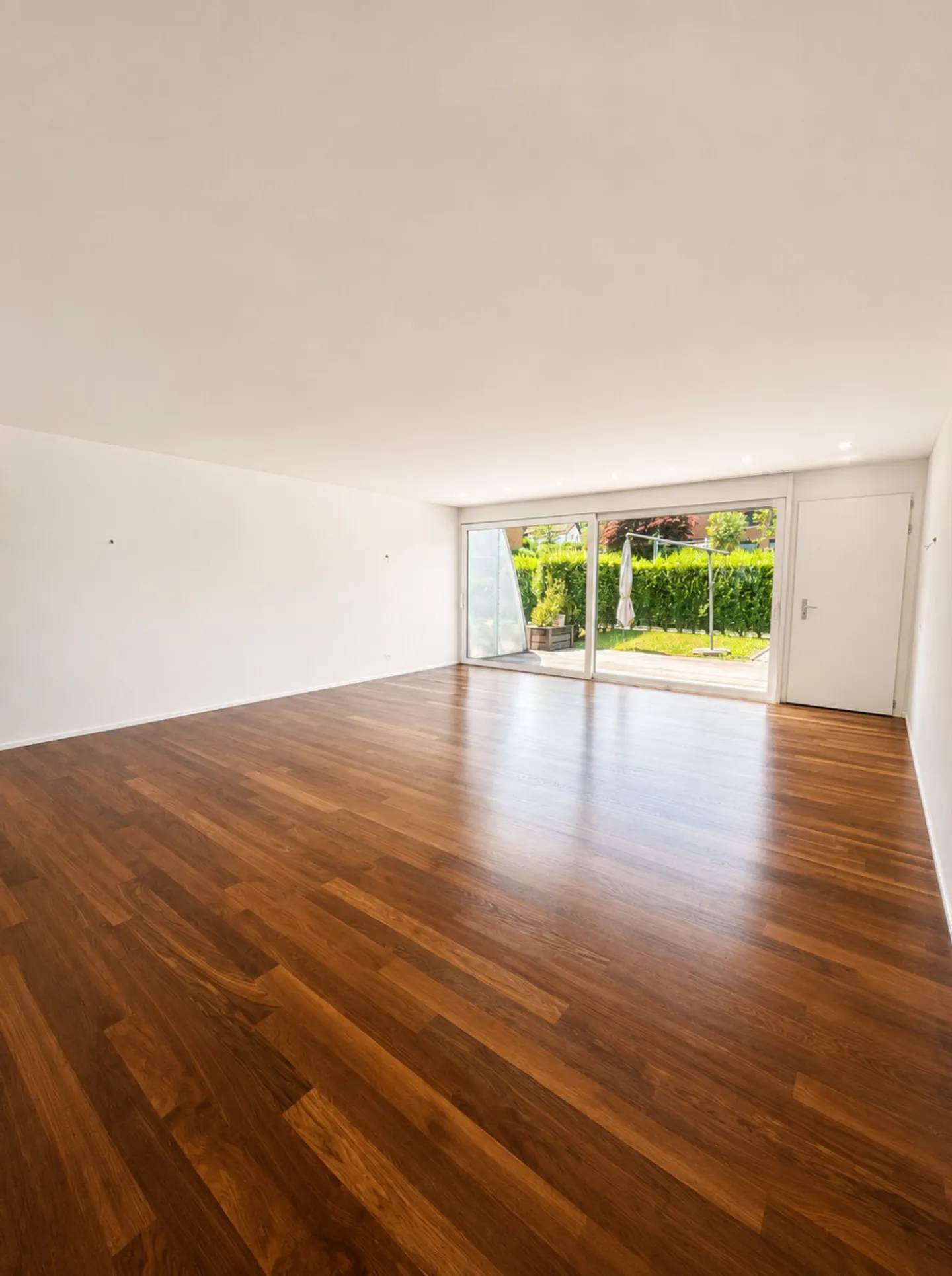 Vivere da sogno con un'espansione lussuosa! 1 grande camera da letto al piano superiore, resto open space - Foto 3 di 11