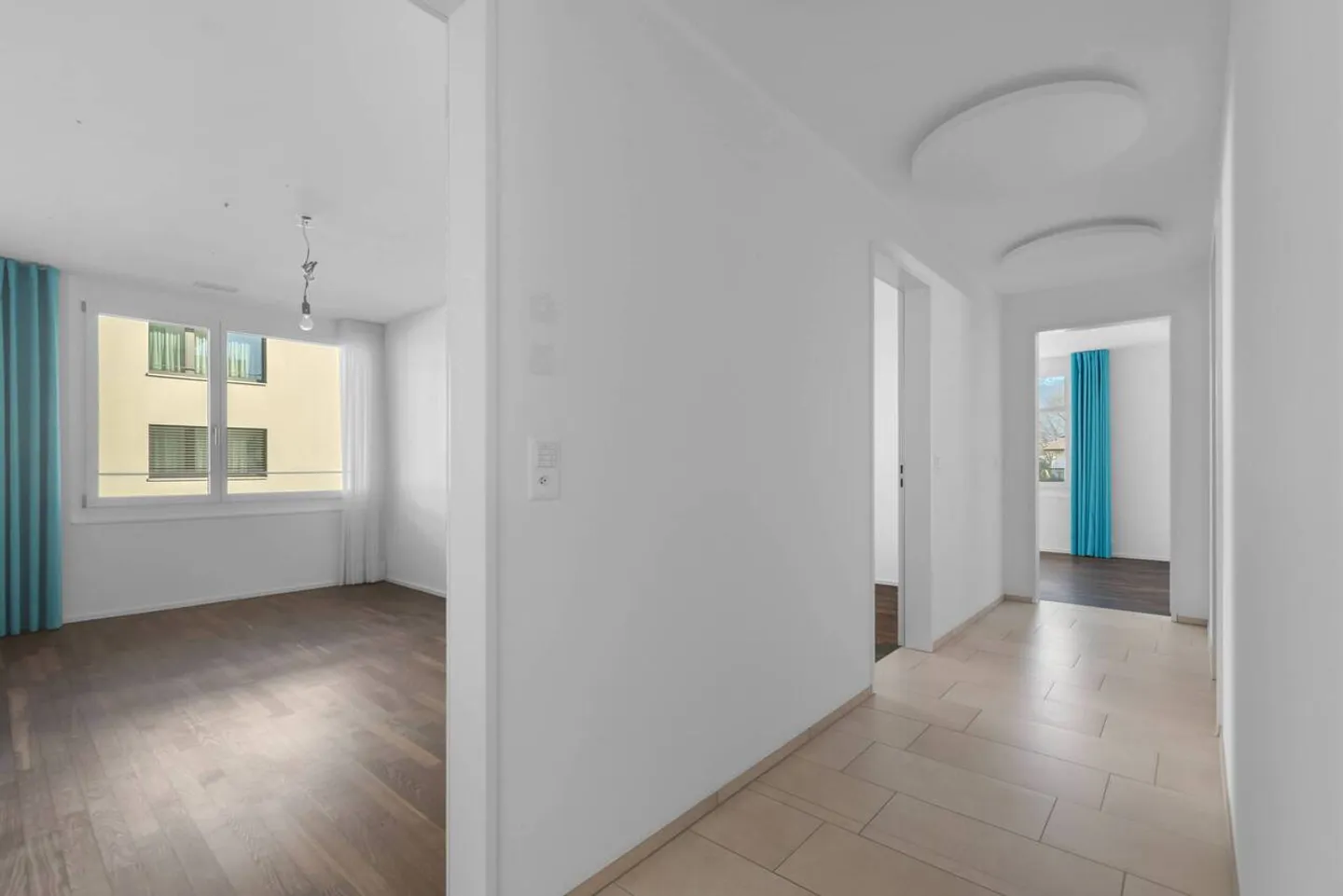 Appartement exclusif de 5½ pièces dans le beau Tuggen SZ - Photo 5 sur 21