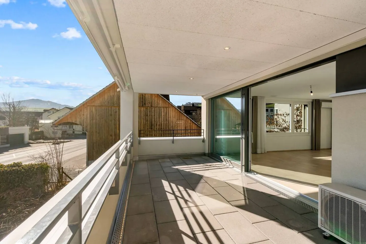 Appartement exclusif de 5½ pièces dans le beau Tuggen SZ - Photo 20 sur 21