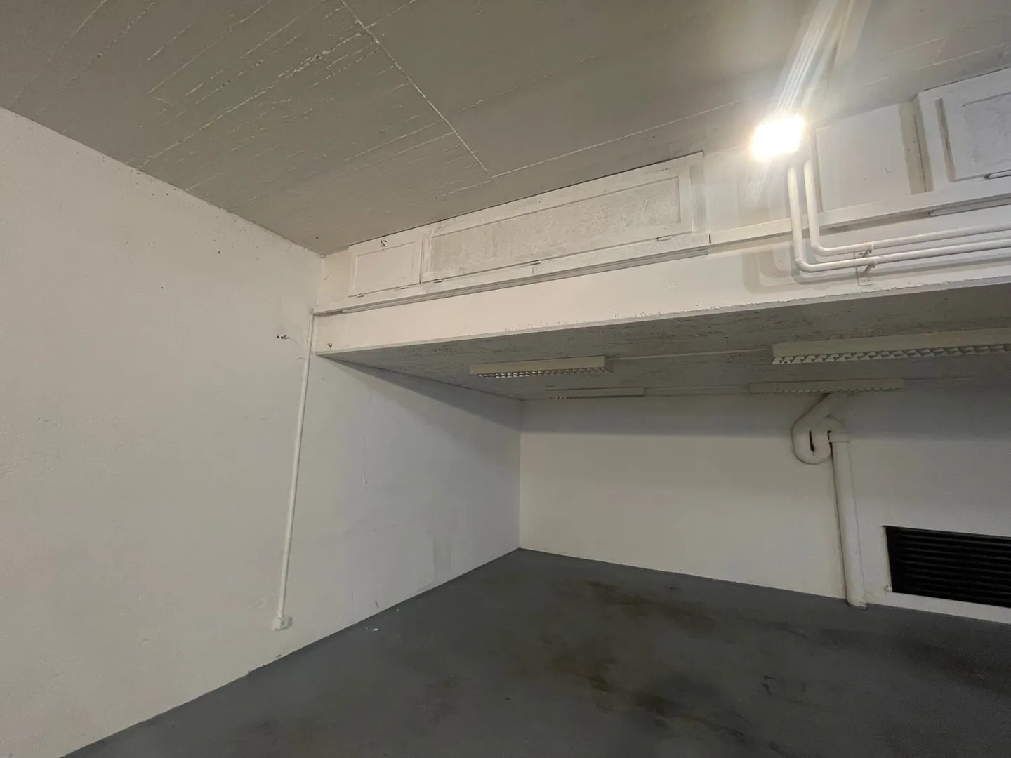 Unique Opportunity / Workshop - Photo 4 of 4