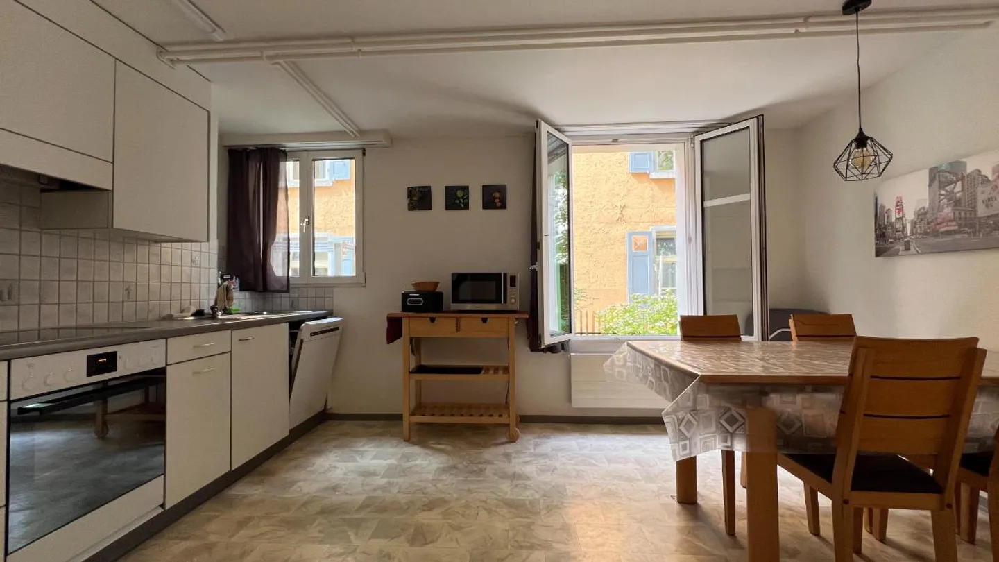 Charming 3.5-Room Apartment – A Perfect Student Home - Photo 2 of 5