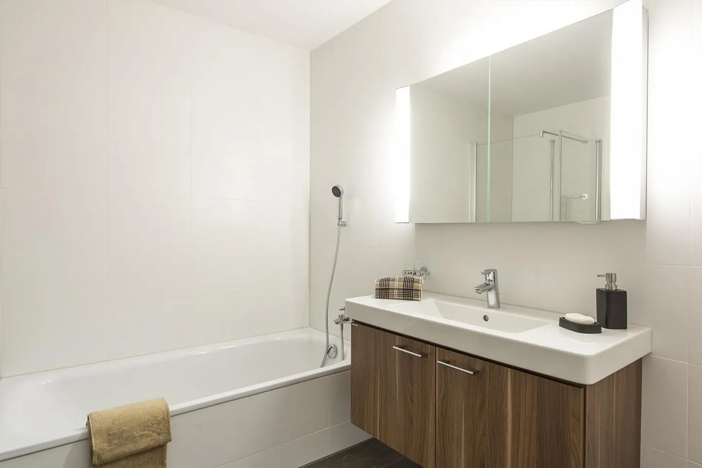 Appartement à louer - Photo 6 sur 8