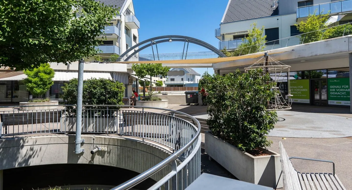 Attraktive Gewerbefläche in Studen - Foto 1 von 6