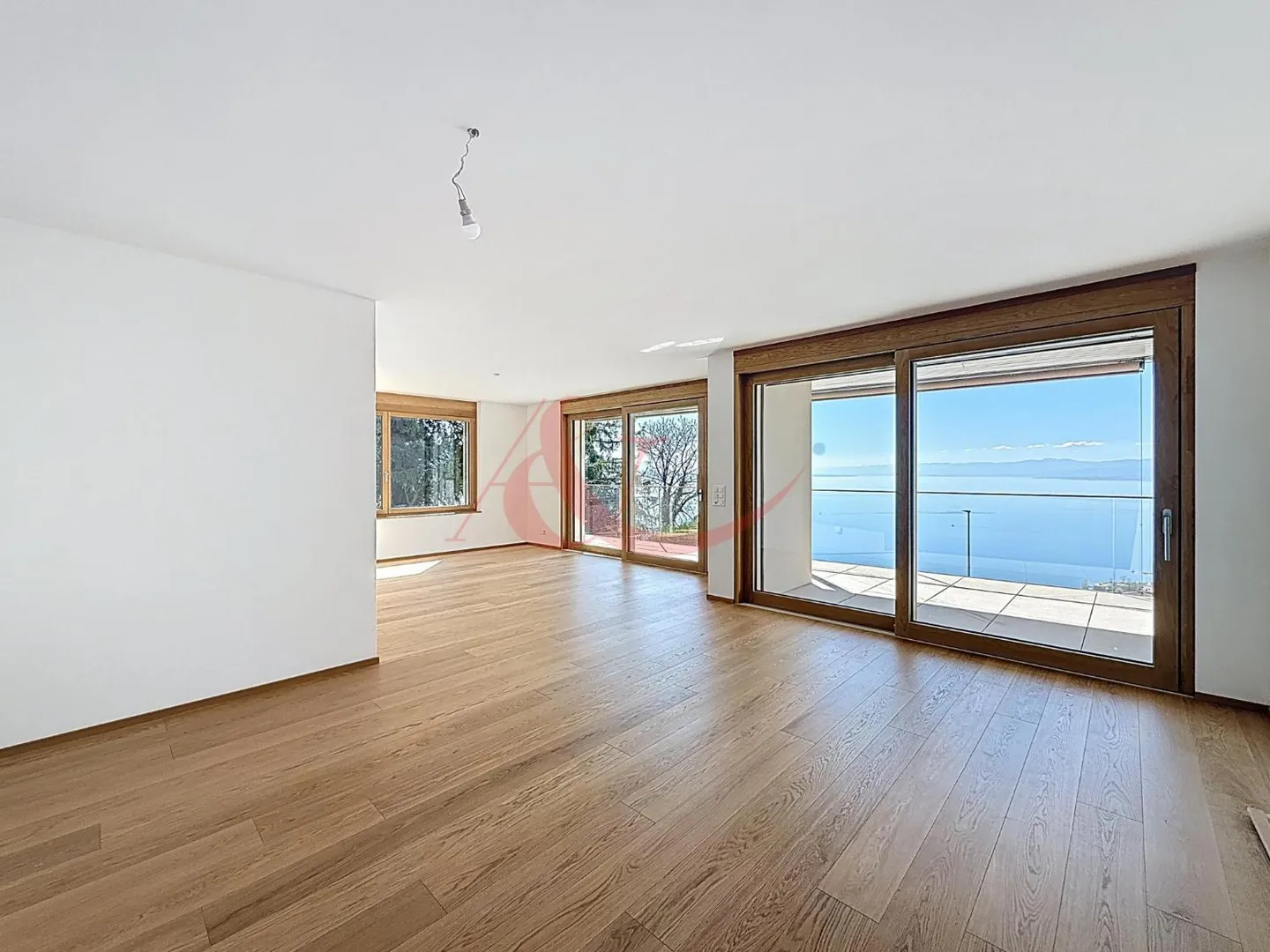 New - 4.5 Room Bright Apartment in Grandvaux - Part 4 - Photo 2 of 8