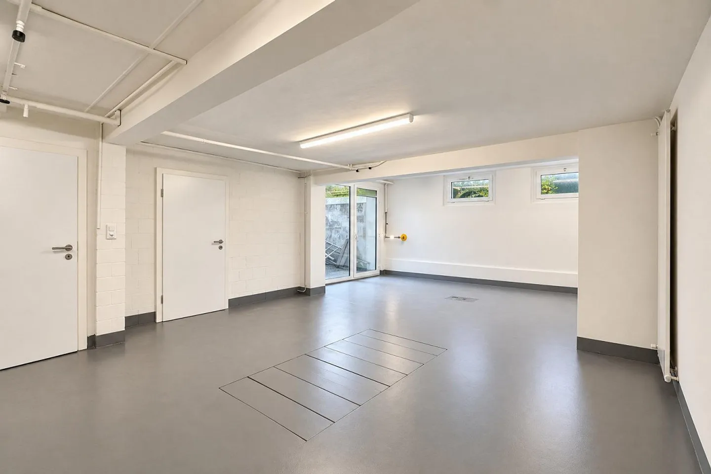 Workshop / Studio / Office - Photo 3 of 11