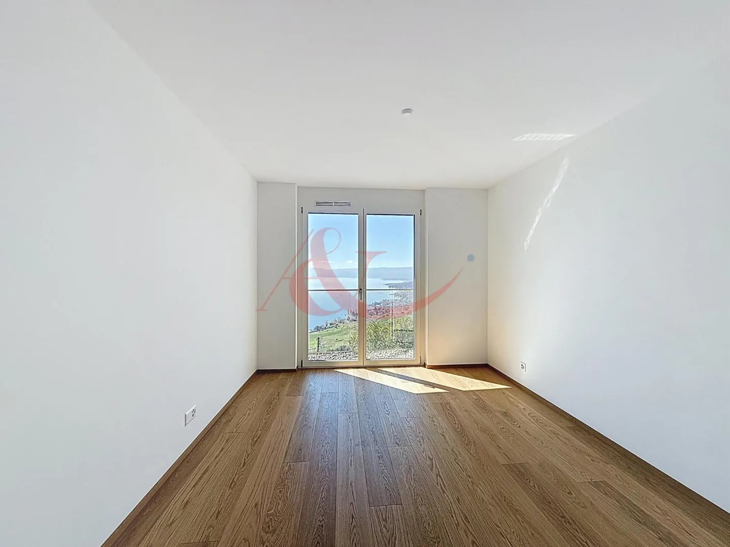 New - 4.5 Room Bright Apartment in Grandvaux - Part 4 - Photo 5 of 8