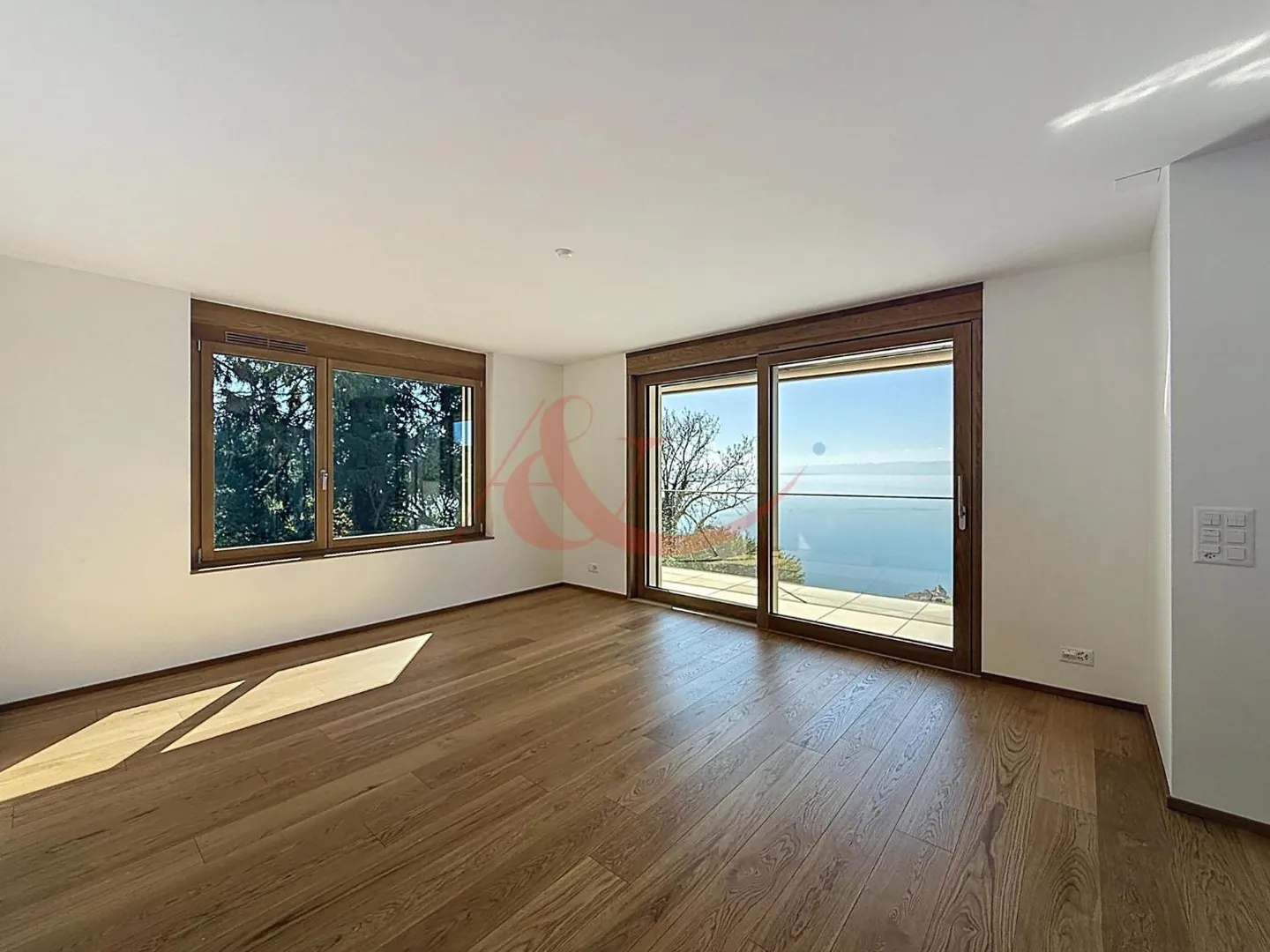 New - 4.5 Room Bright Apartment in Grandvaux - Part 4 - Photo 3 of 8
