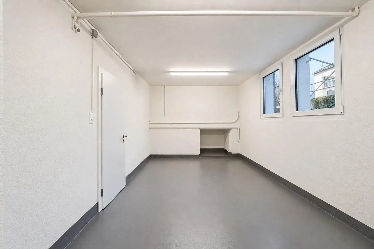 Workshop / Studio / Office - Photo 5 of 11