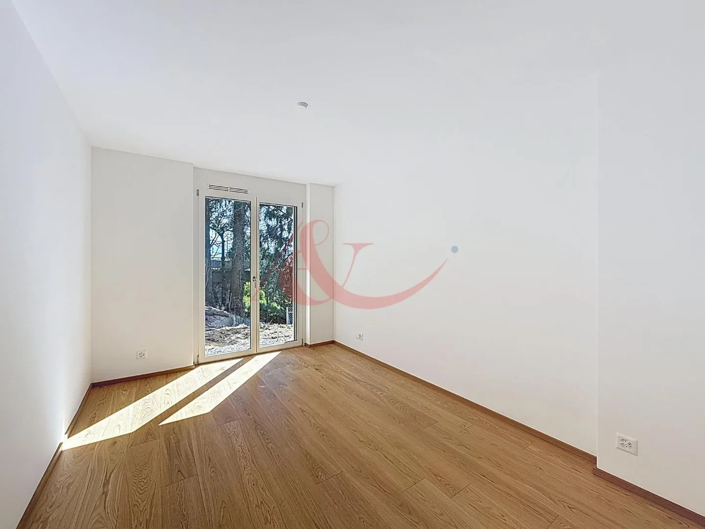 New - 4.5 Room Bright Apartment in Grandvaux - Part 4 - Photo 7 of 8