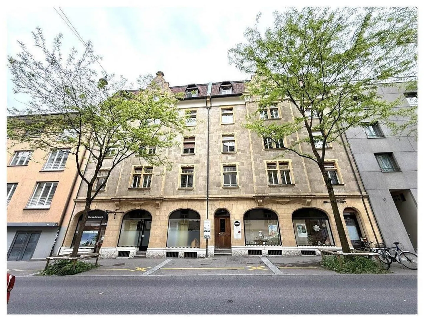 Appartamento in edificio storico vicino alla stazione - Foto 3 di 8
