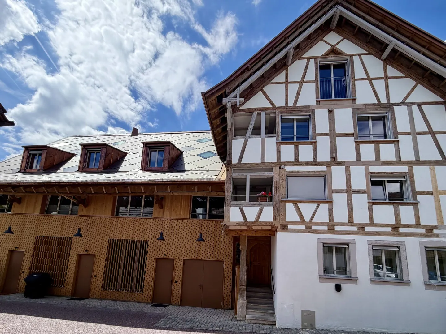 Penthouse design au cœur du village : Vivre dans la verdure avec des connexions parfaites - Photo 1 sur 14