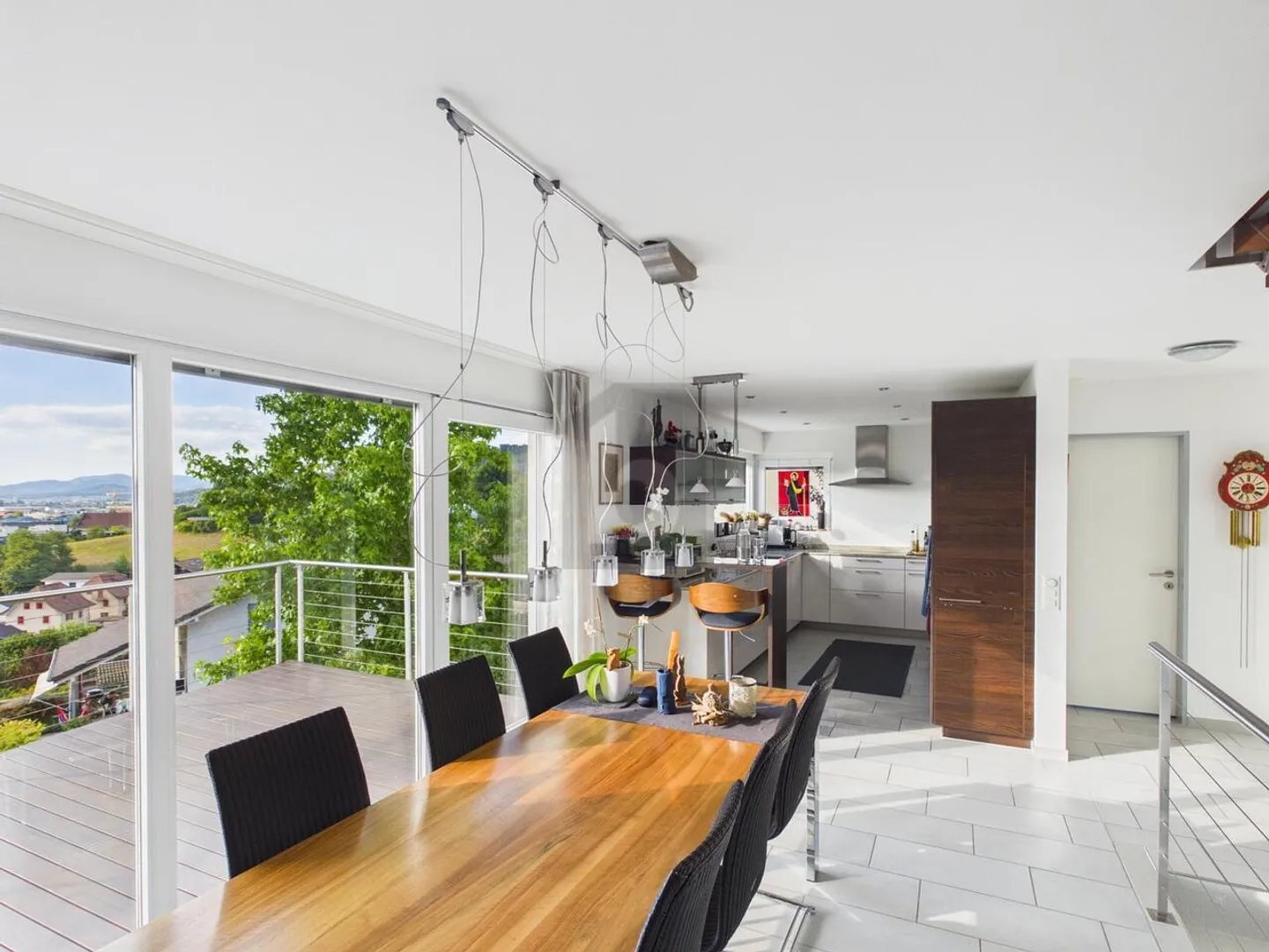 A HOME TO ARRIVE AND FEEL GOOD - Photo 3 of 6