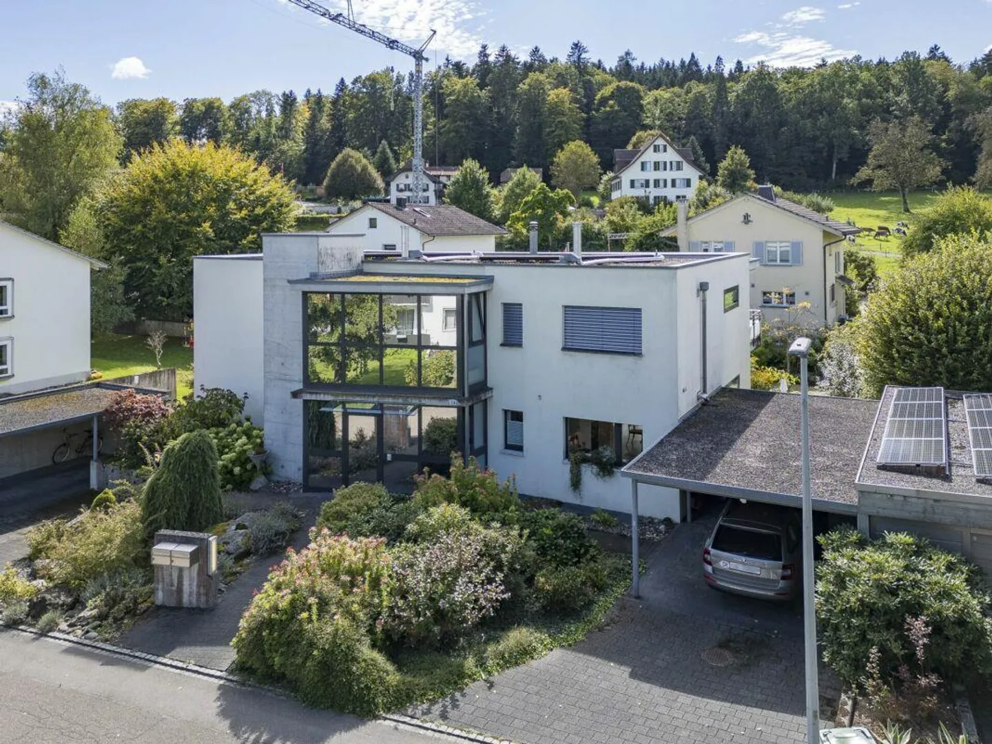 Appartamento giardino di alta qualità con 4,5 stanze in una casa bifamiliare privata - Foto 2 di 16