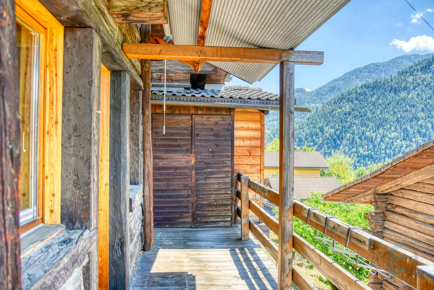 EXCLUSIF Beau chalet individuel de 264m² avec annexes - Foto 17 di 21