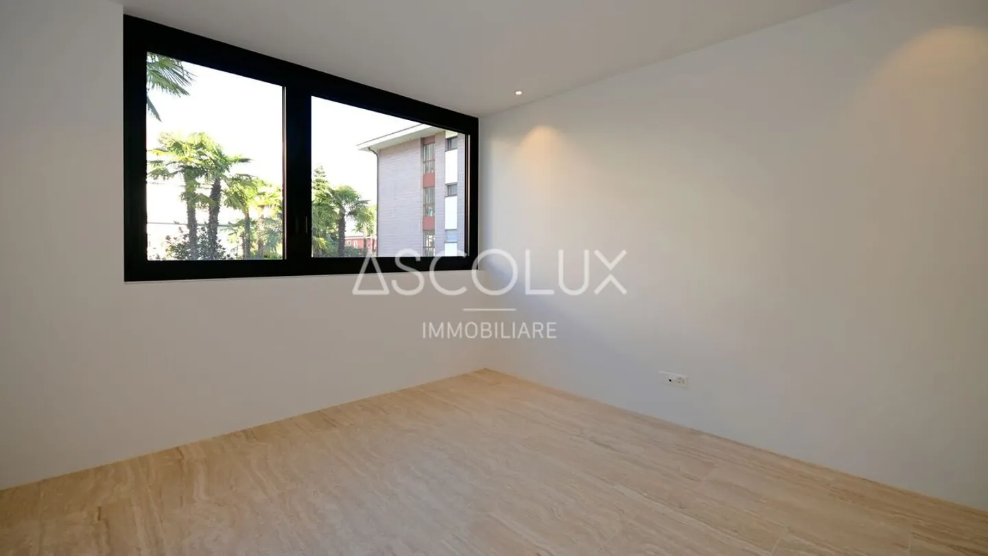 Modern 2.5-room apartment in residence with heated outdoor pool and ... - Photo 12 of 13