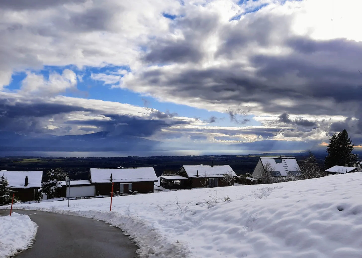 Off market: Una villa unica, contemporanea e individuale / area residenziale - Foto 5 di 8