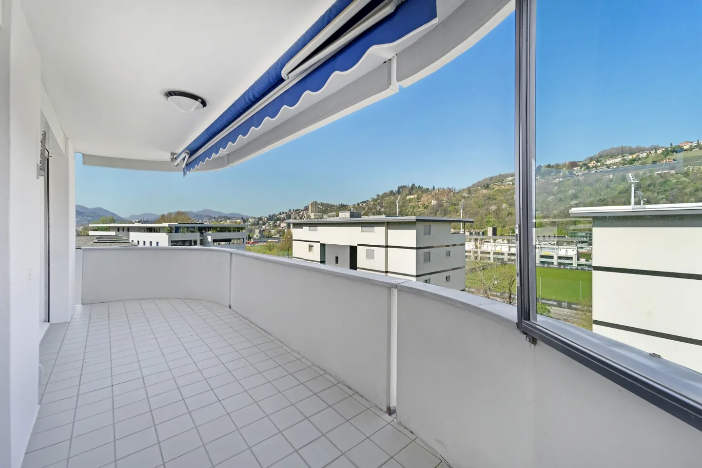 Spacious 4.5 Rooms - Photo 7 of 11