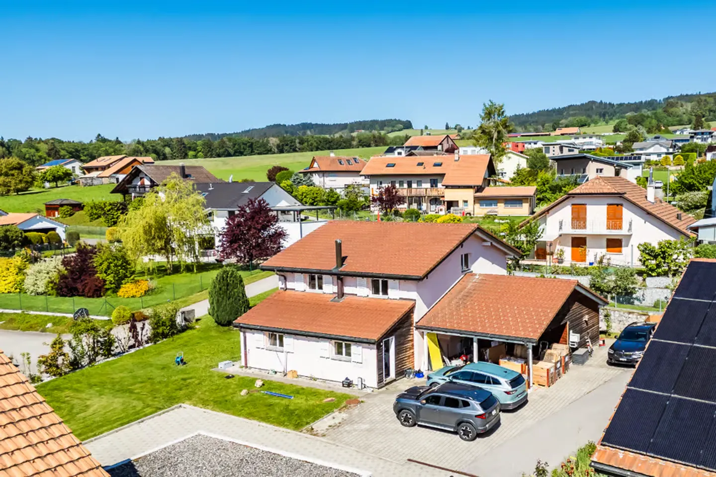 Rare object: individual villa in a quiet residential area - Photo 1 of 13