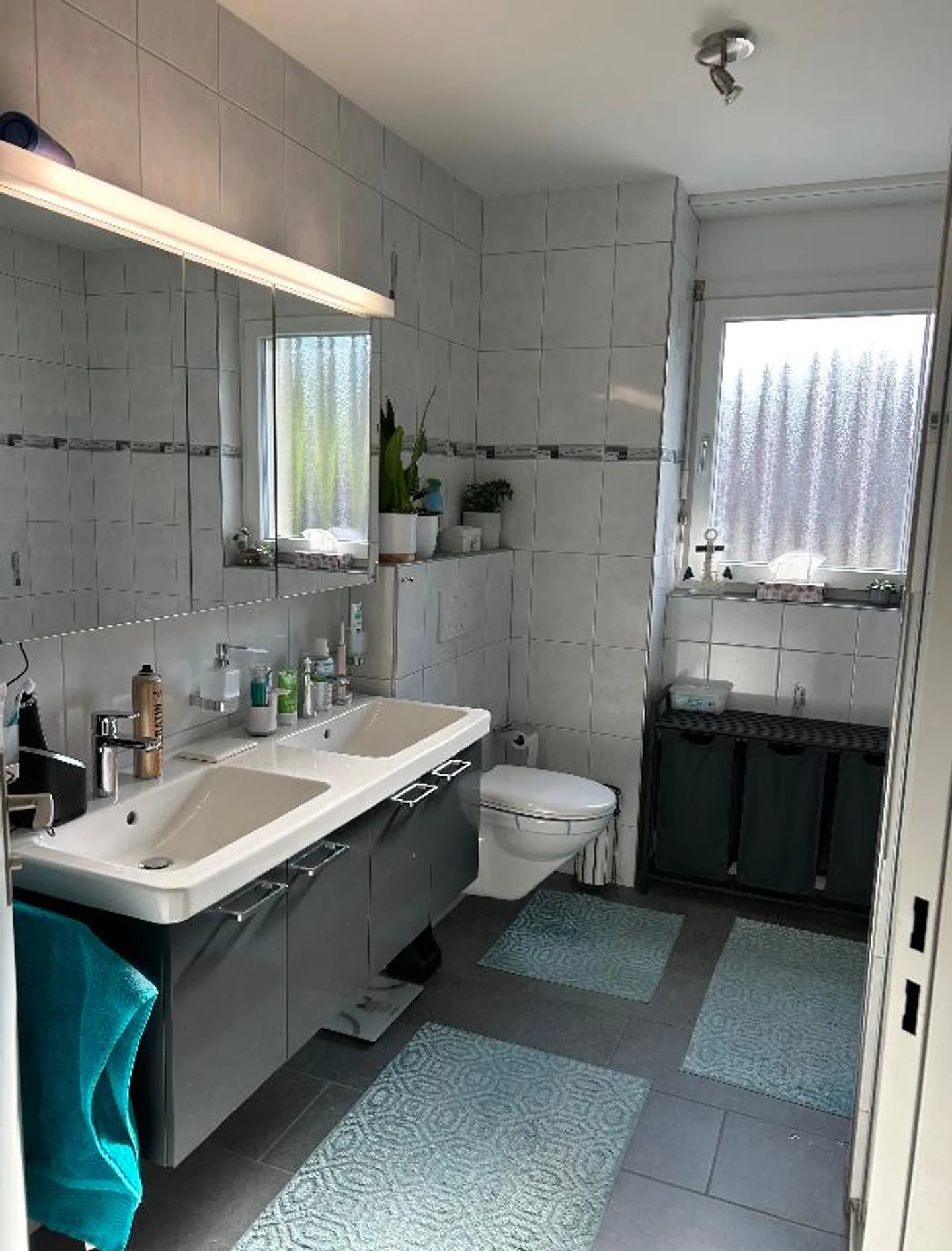 Charmante, helle 3.5-Zimmer-Wohnung mit Balkon & Aussicht (unmöbliert) - Foto 3 von 5
