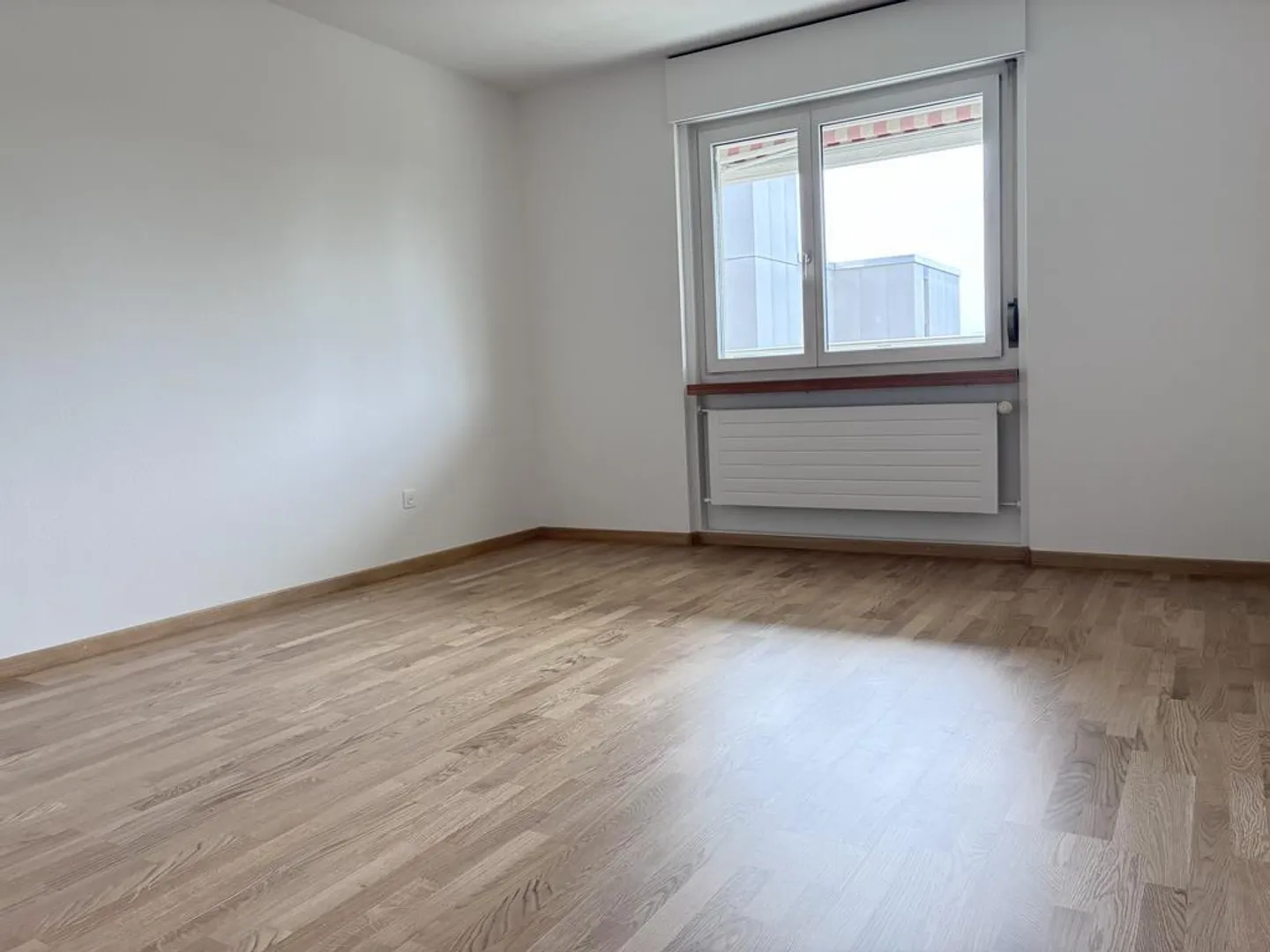 Appartement de 4 1/2 pièces avec 2 salles d'eau et balcon - Photo 8 sur 9