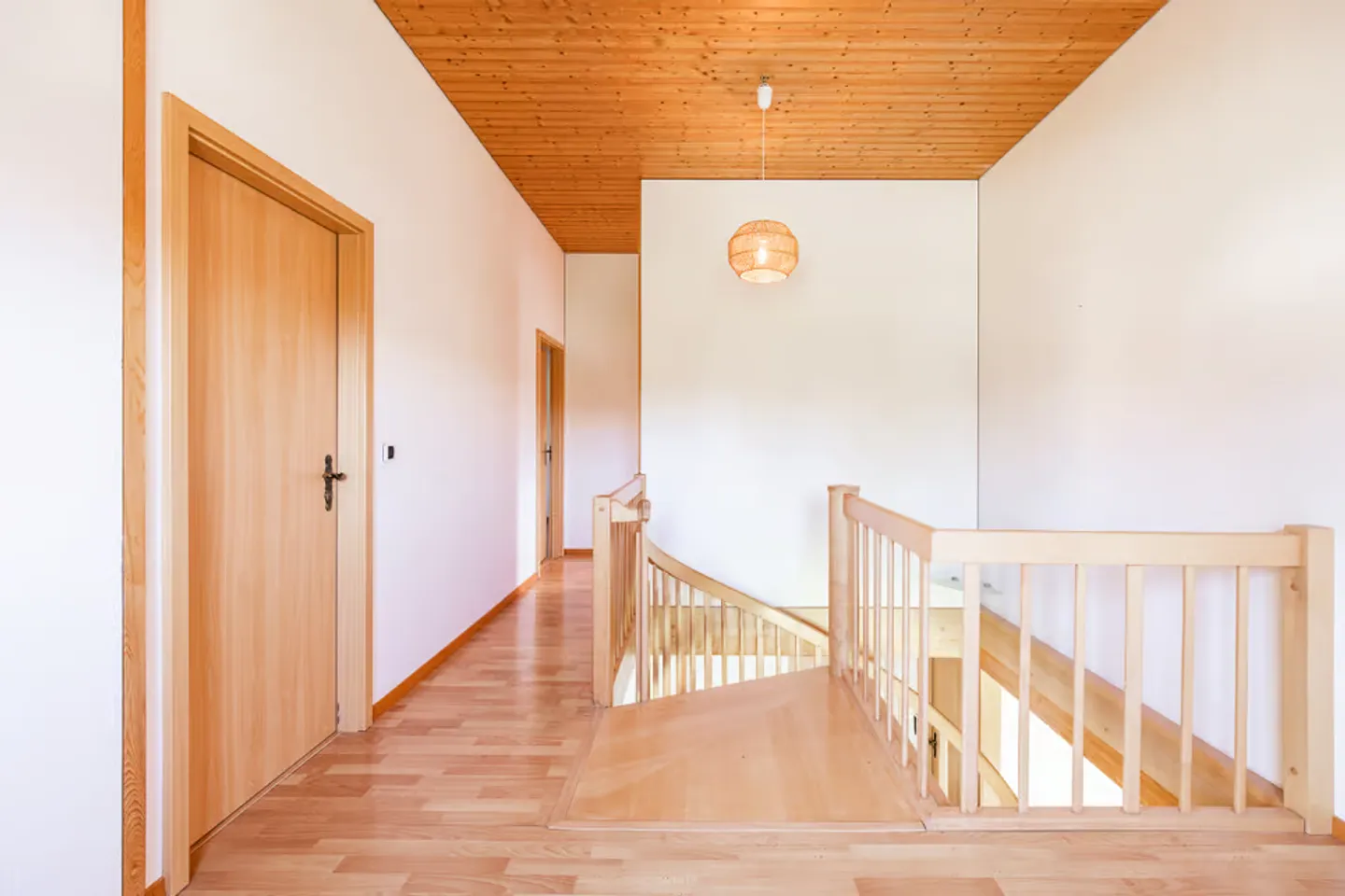Rare object: individual villa in a quiet residential area - Photo 10 of 13