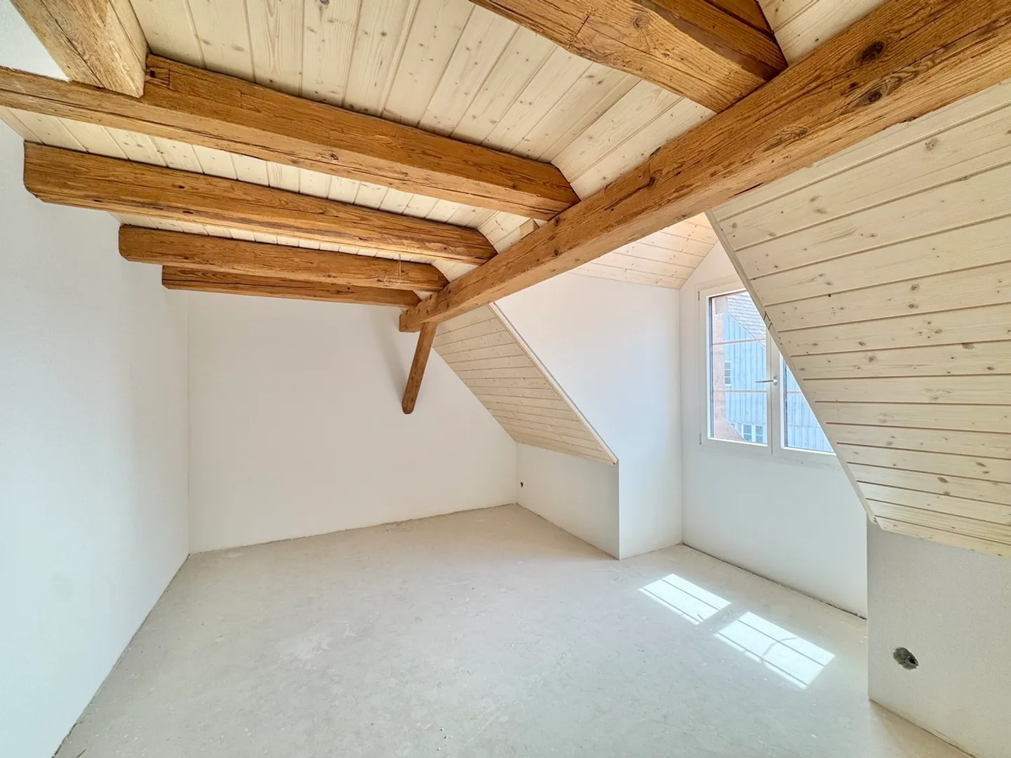5.5 Zi. Maisonette Wohnung mit Balkon/Sitzplatz - Erstbezug - Foto 2 von 6