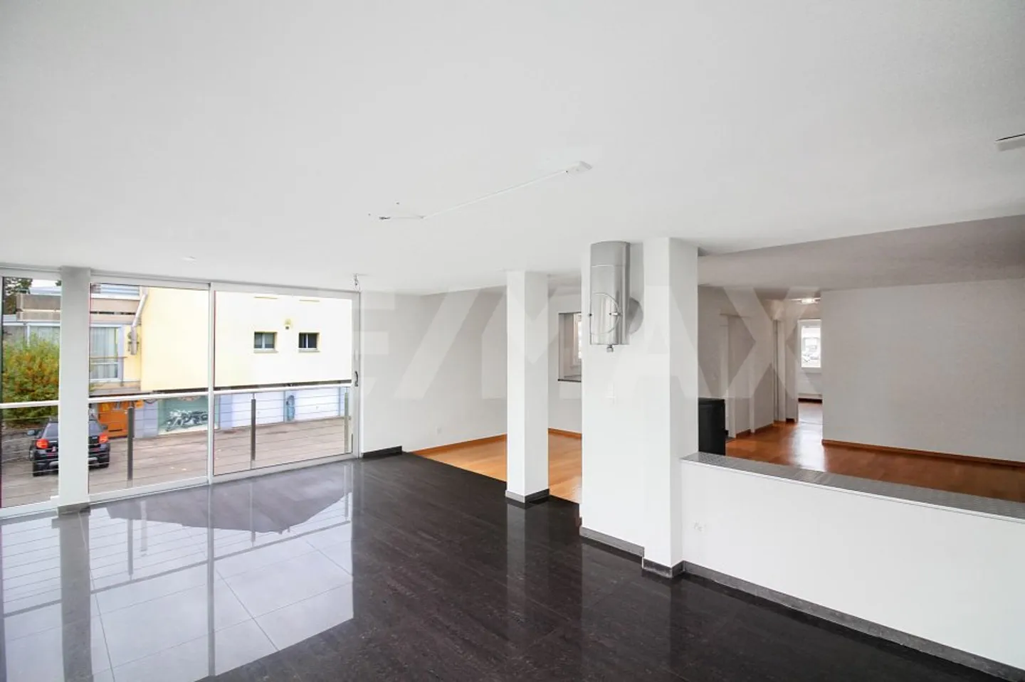 4.5-room apartment with winter garden and communal lawn - Photo 2 of 13