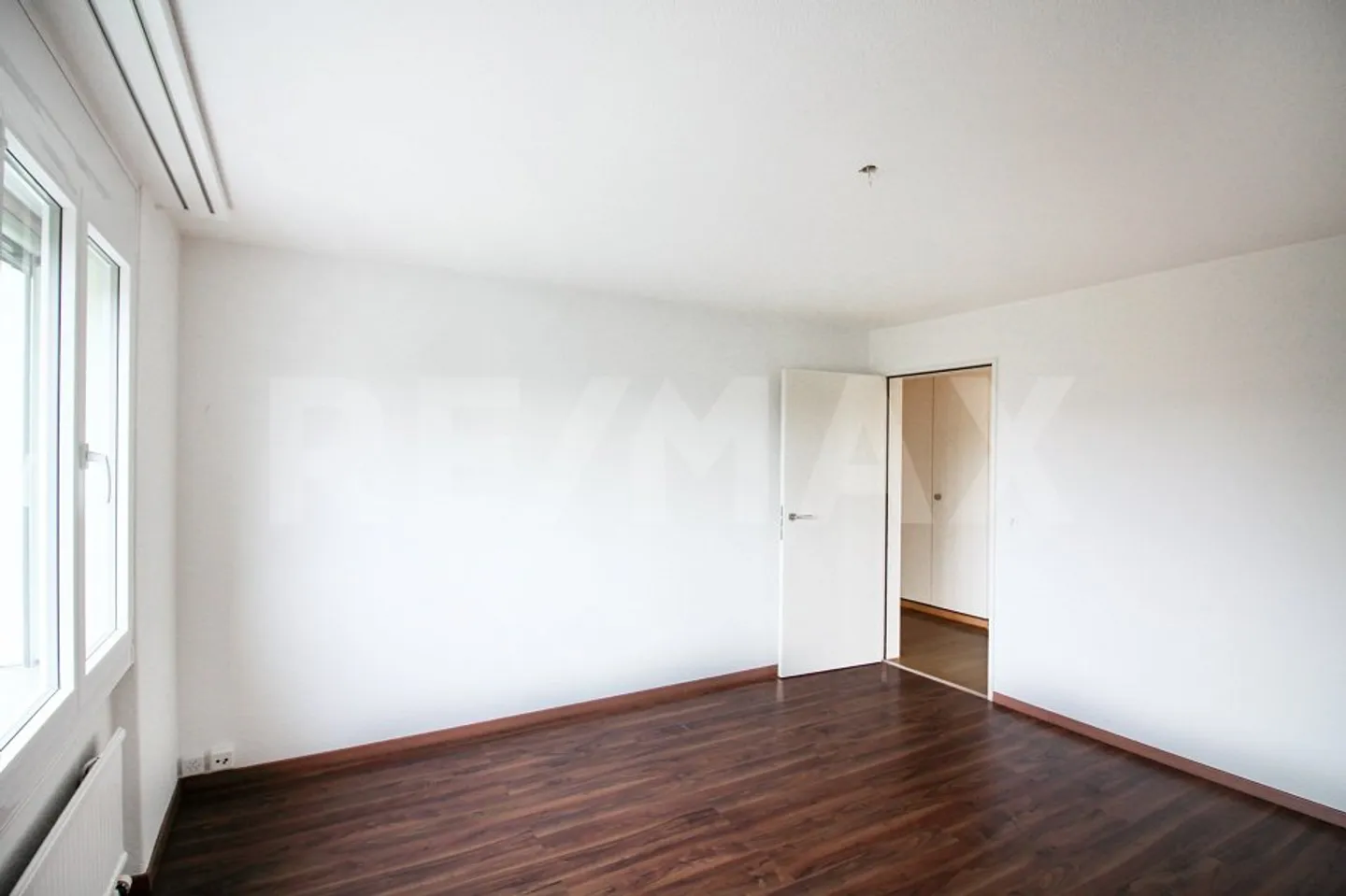 4.5-room apartment with winter garden and communal lawn - Photo 6 of 13