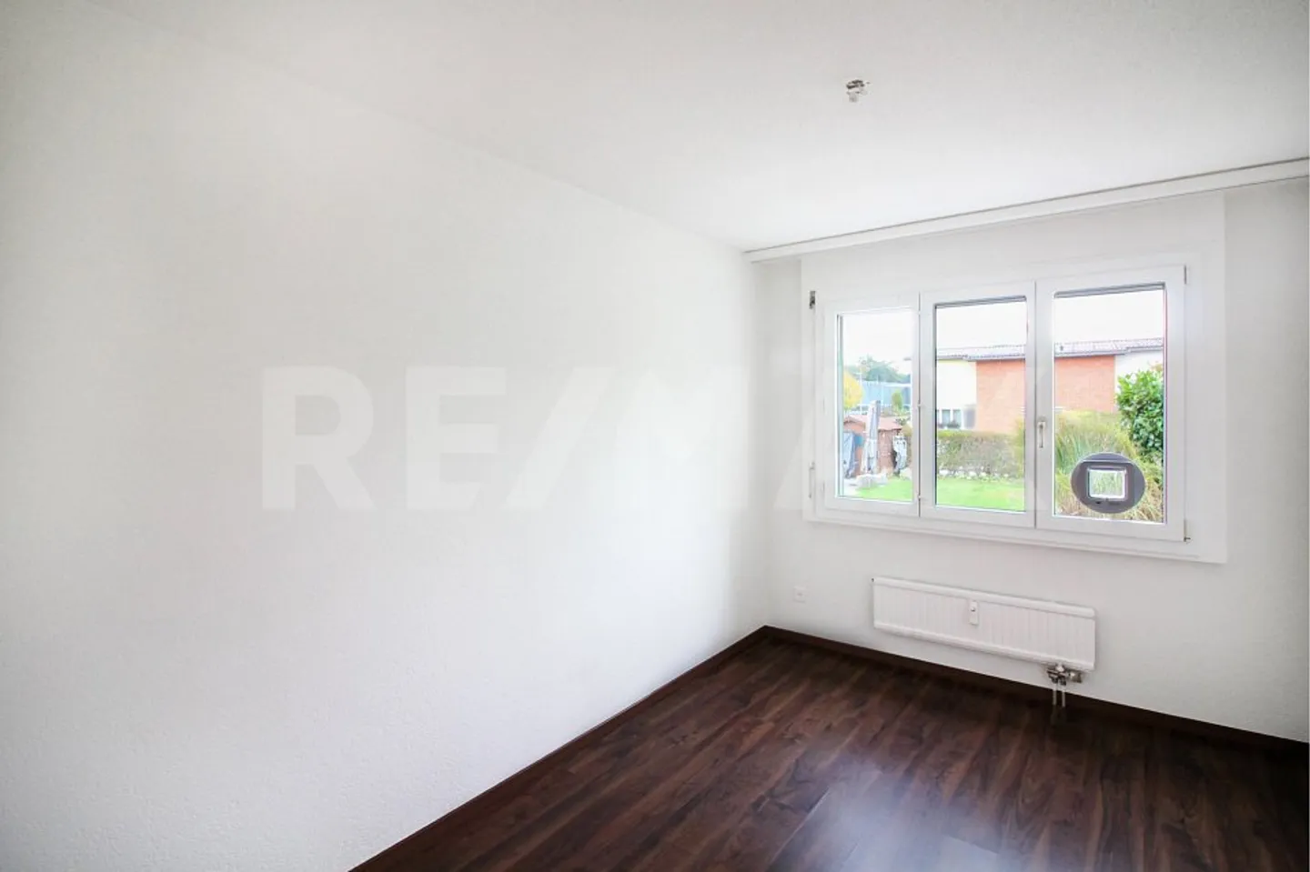 4.5-room apartment with winter garden and communal lawn - Photo 8 of 13