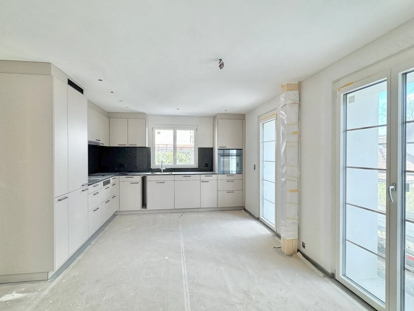 5.5 Zi. Maisonette Wohnung mit Balkon/Sitzplatz - Erstbezug - Foto 1 von 6