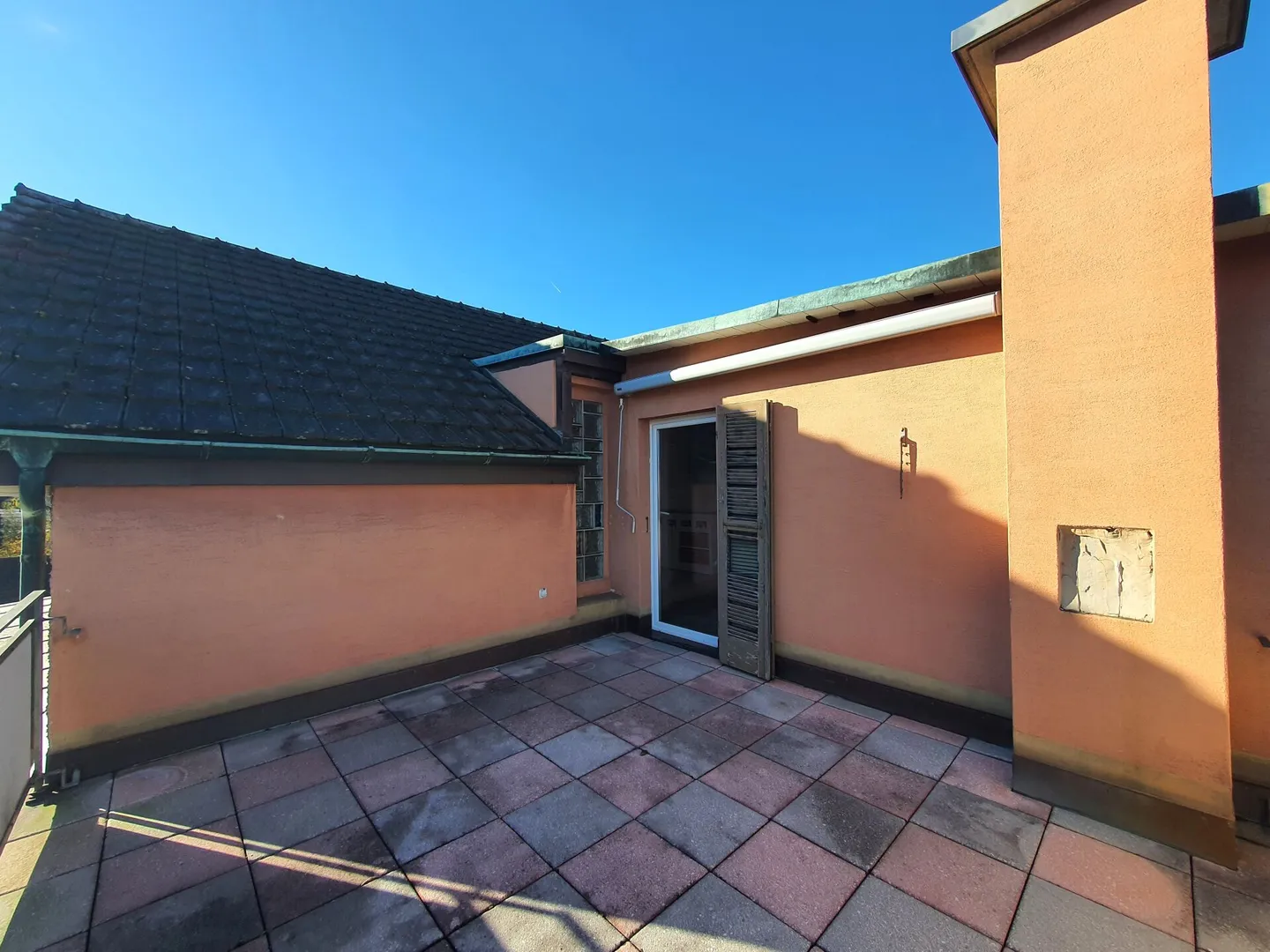 Attractive multi-family house with large plot and valuable development potential - Photo 11 of 11