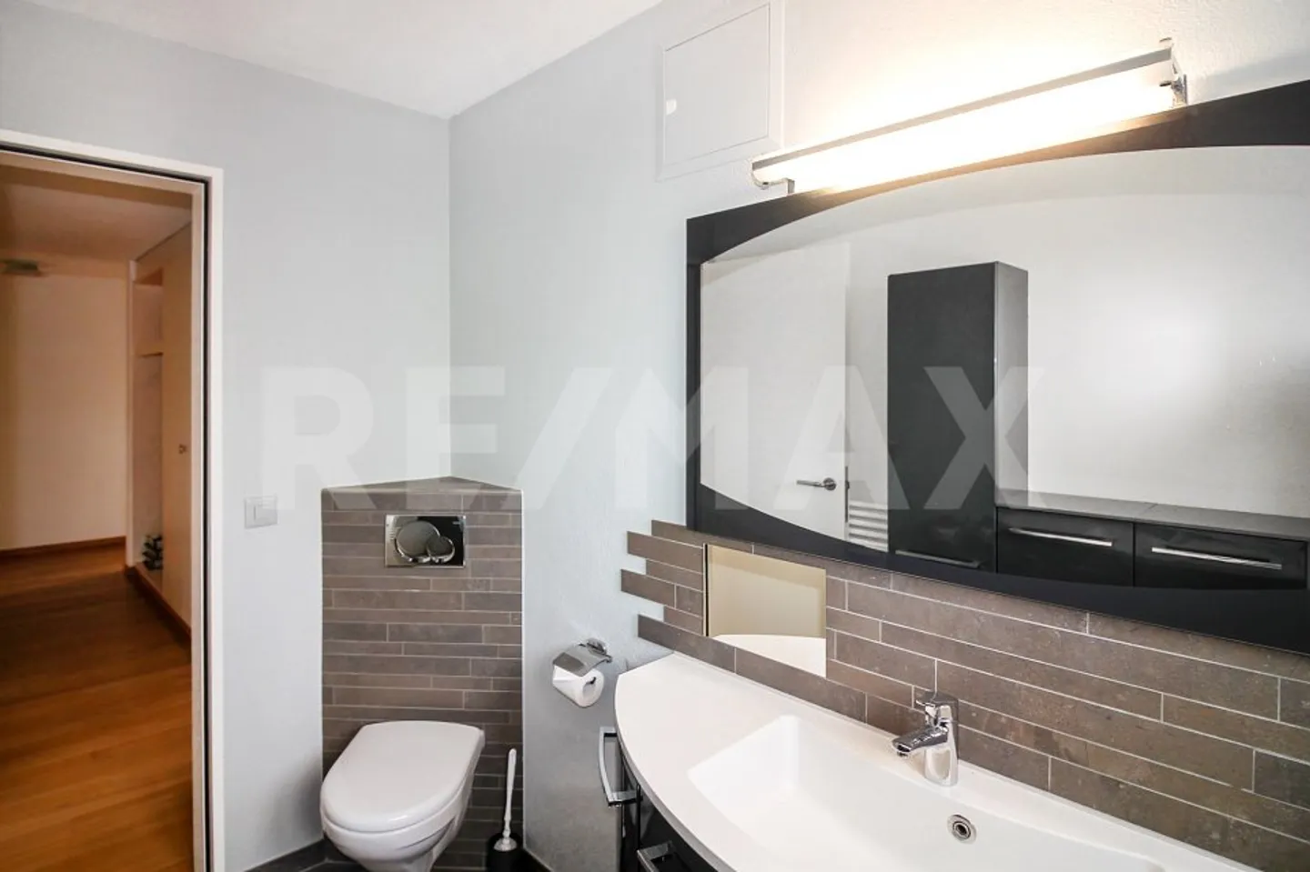 4.5-room apartment with winter garden and communal lawn - Photo 9 of 13